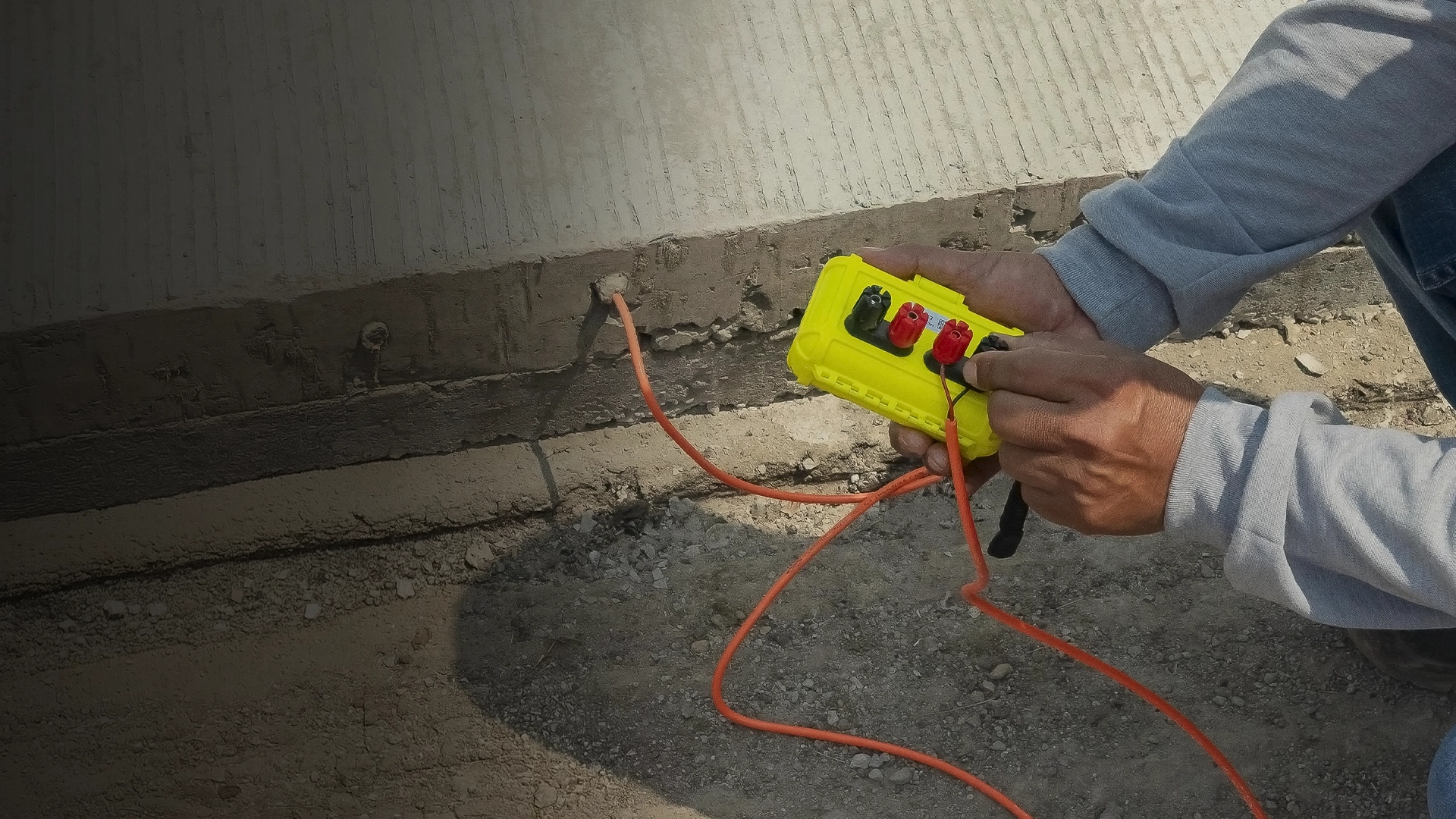 MONITOREA LA TEMPERATURA Y RESISTENCIA DEL CONCRETO EN TIEMPO REAL
